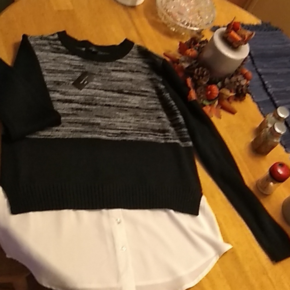 NWT The Limited Black and white layered sweater Size XS